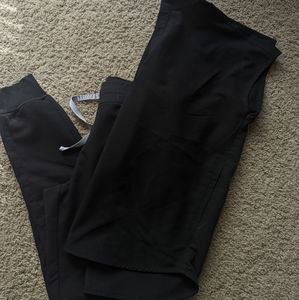 Figs Black Scrub Set